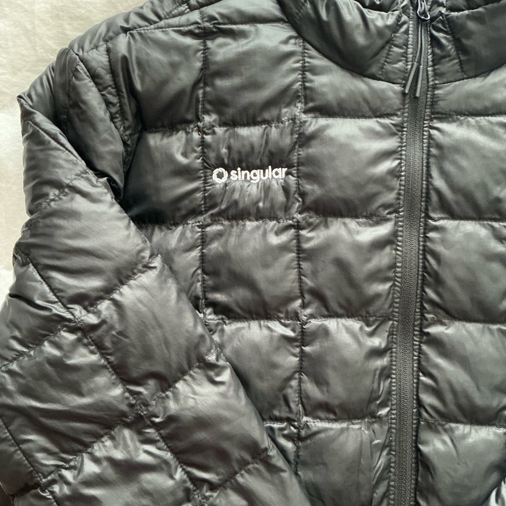 Thermoball Eco Puffer Puffer 2.0 by The NorthFace (Black) - Picture 2 of 5